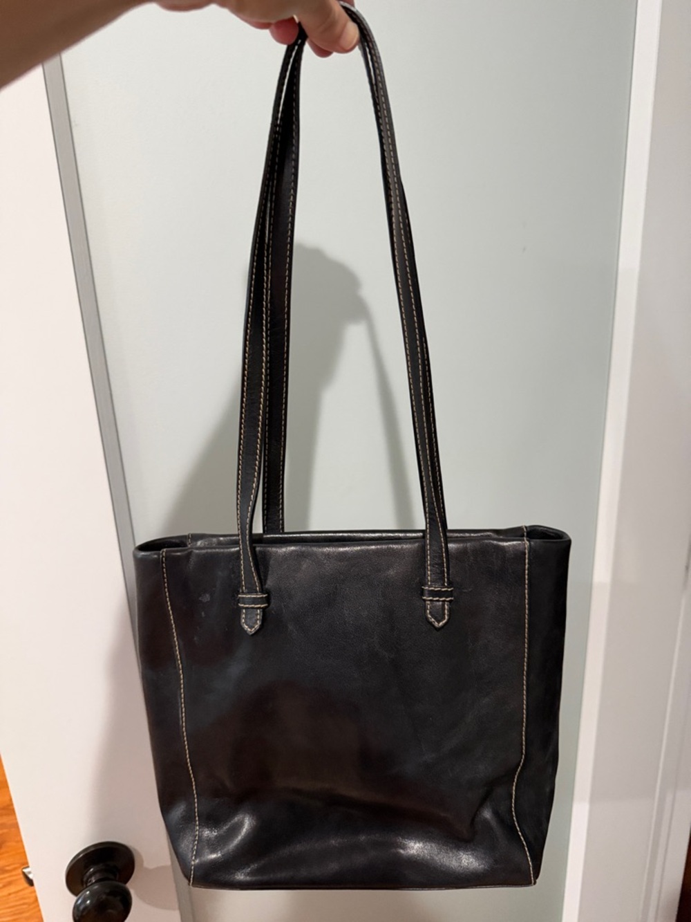 Harold D Powell Classic Black Leather Tote Bag.  Made in Italy.